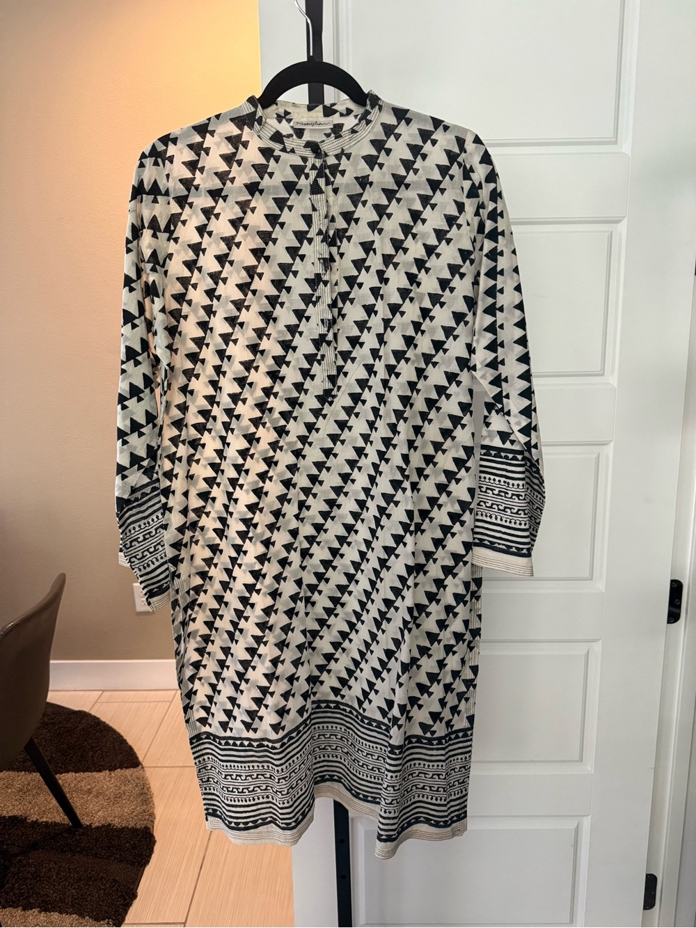 Black & White Geometric Long Sleeve Dress